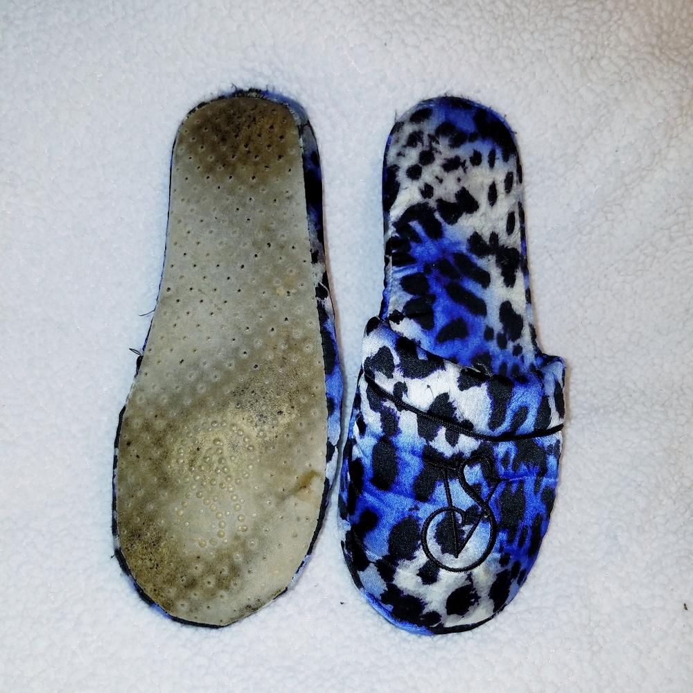 Victoria Secret's leopard Slippers - Picture 3 of 3